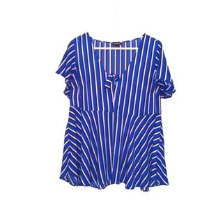 Torrid Georgette blue & white striped blouse w/ front bow & flared hem s…